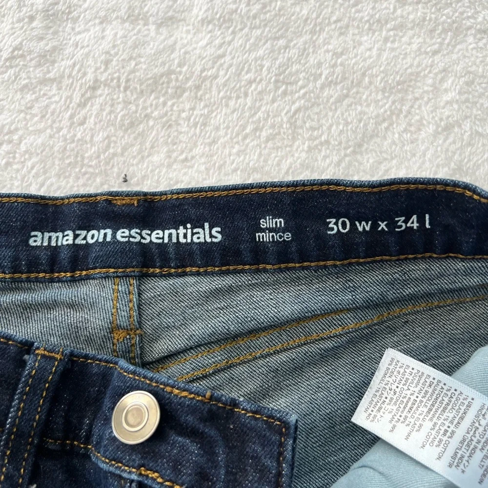 Amazon Essentials Men's Deep Indigo Slim Jeans - 30x34